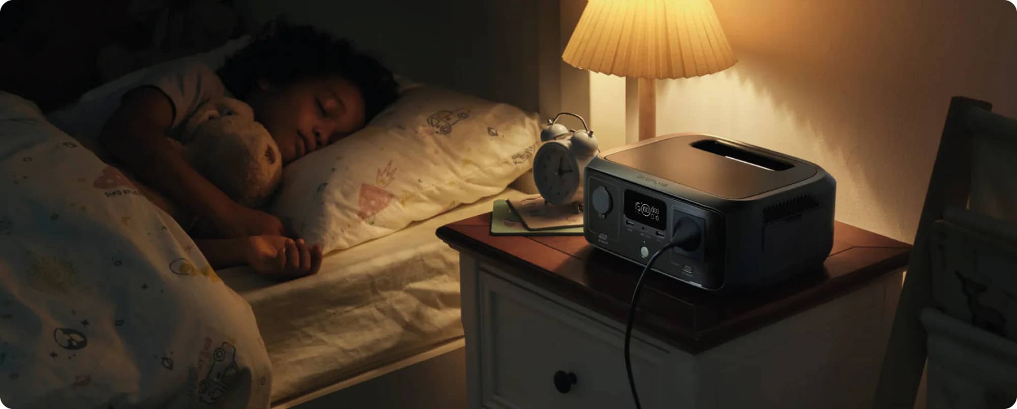 EcoFlow - River 3 UPS + EcoFlow 45W solární panel (Typ-C) s tichým provozem.